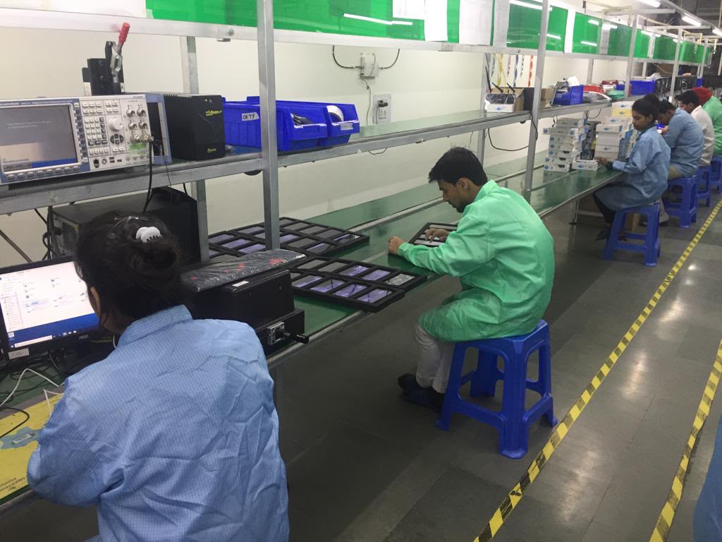 Device testing line with diagnostic equipment